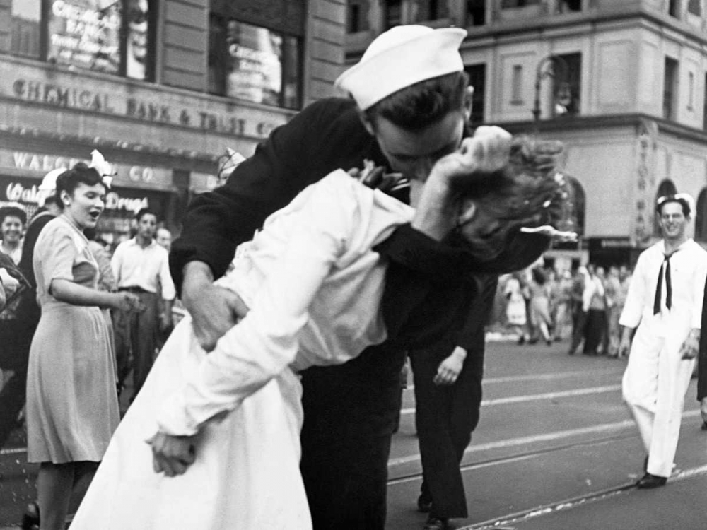 Kissing the War Goodbye in Times Square 1945 art print by Victor Jorgensen for $57.95 CAD