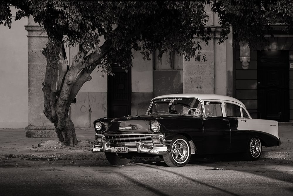 American Classic Car In Cuba art print by John Deakin for $57.95 CAD