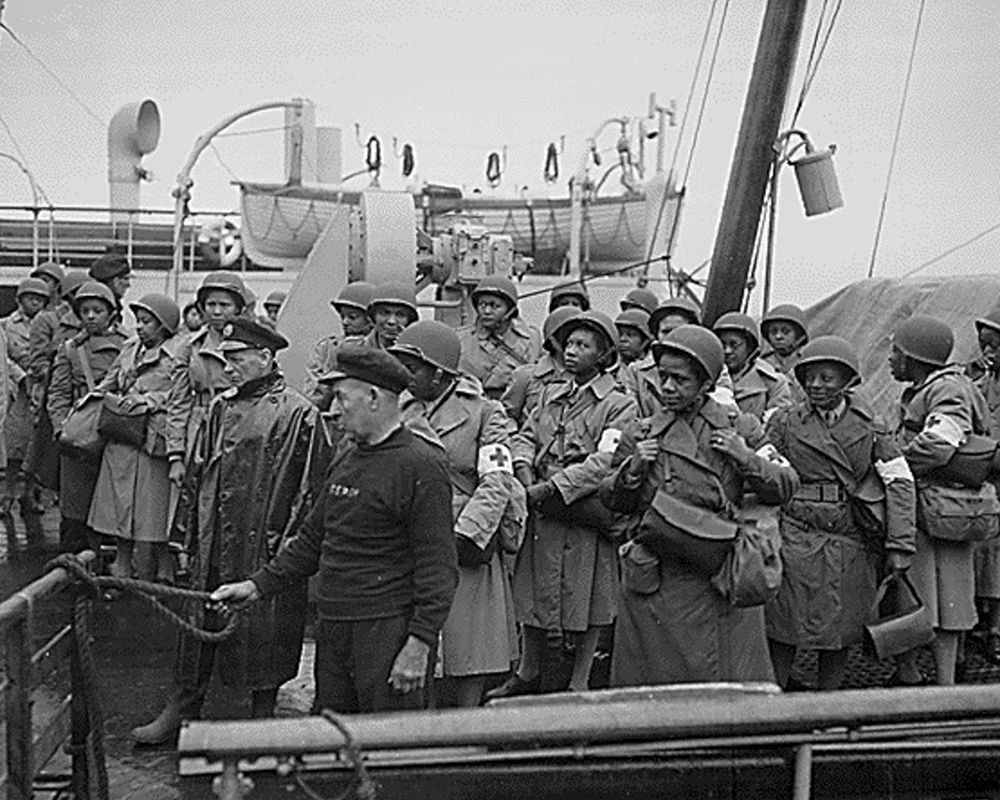 WWII U.S. Army nurses arrive at Greenock-Scotland art print by U.S. Archives for $57.95 CAD