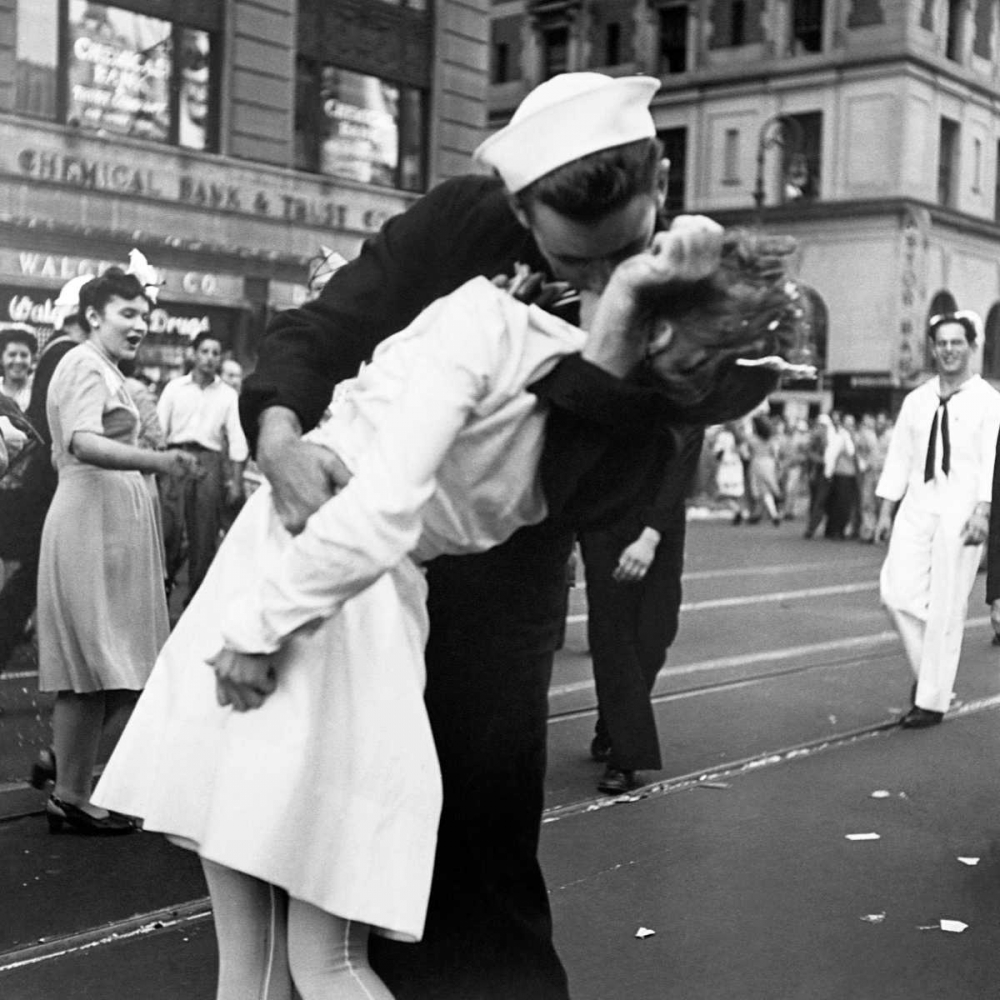 Kissing the War Goodbye in Times Square 1945 art print by Victor Jorgensen for $57.95 CAD