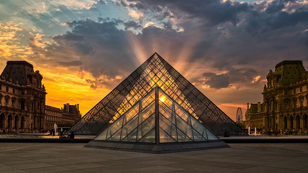 Piraimide Del Louvre art print by Juan Carlos Hervas for $57.95 CAD