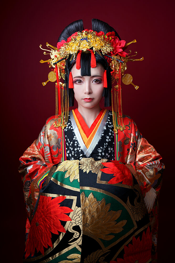 Regal Japanese Woman art print by Hiroaki Suemasa for $57.95 CAD